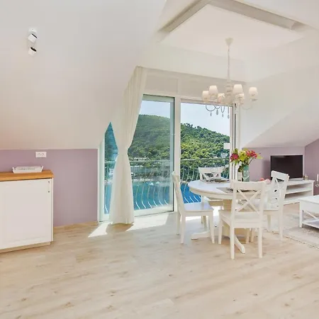 Boban Deluxe Апартаменты *