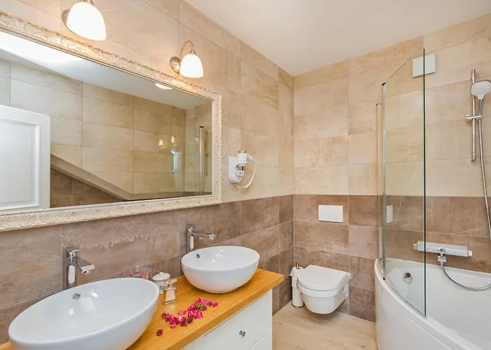 Boban Deluxe Lägenhet